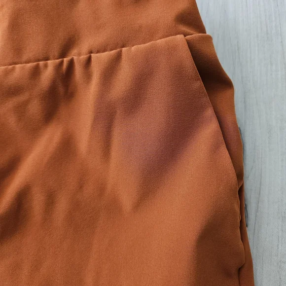 Stylish Rust Pants - Picture 4 of 5